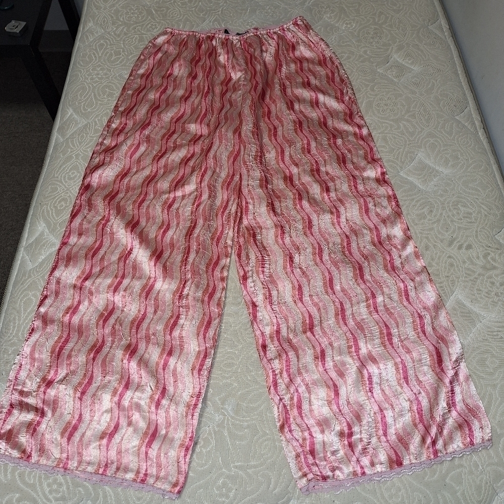 Relativity Intimates pajama bottoms in a size large. It's a pink striped pattern - Picture 5 of 5